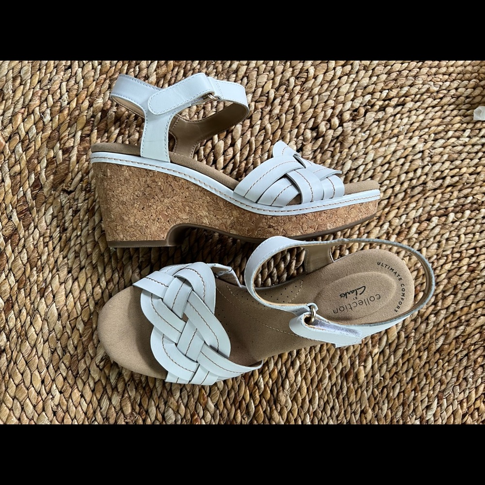 Clark’s wedge strap sandal white size7m womens